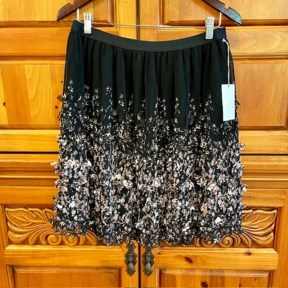A New Day Pleated Butterflies Print Mini Skirt - Blk/Blush - Size M